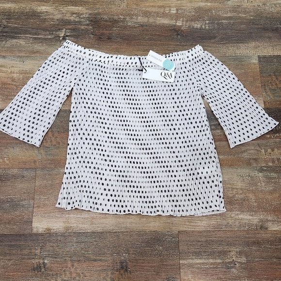 Stitch Fix Q & A Meetka Off Shoulder Bell Sleeve Blouse white /black Polka dot - Picture 1 of 6